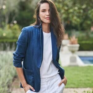 $478 Frank & Eileen Dublin Tailored Denim Blazer